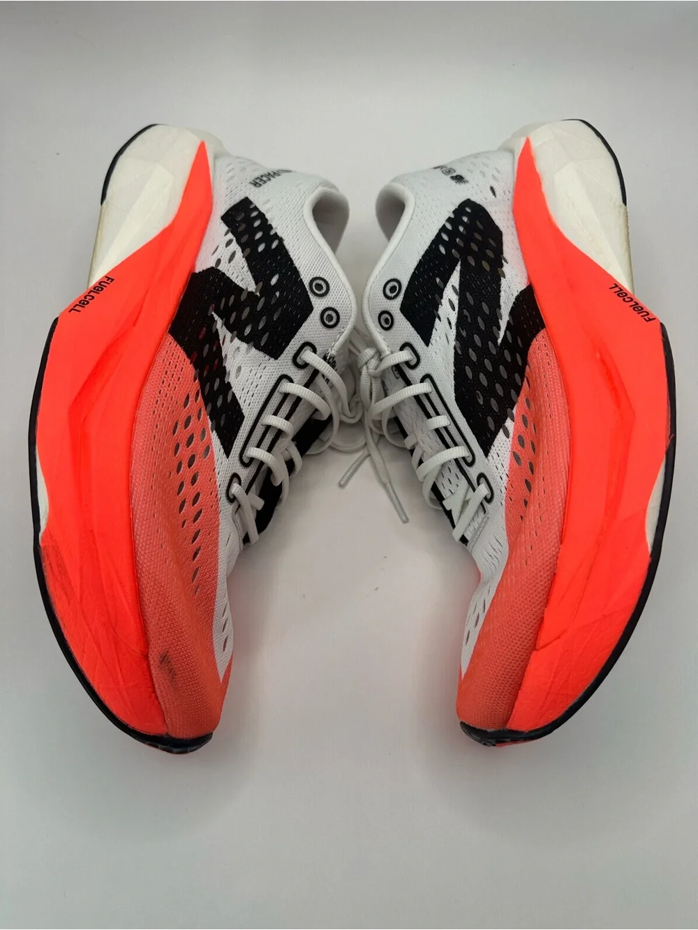 New Balance FuelCell SuperComp Pacer v2 Women's Size 9 Race Day Running Shoes
